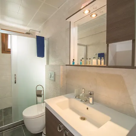 B.c. Alya Aparthotel 2*
